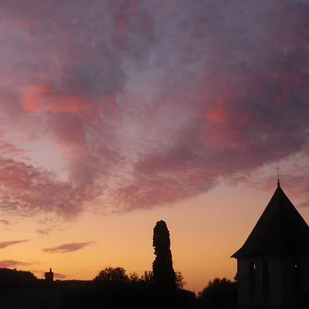 Couette-café D' Hotes La Lucasserie