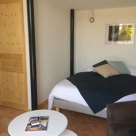 Nocleg ze śniadaniem D' Hotes La Lucasserie Saumur