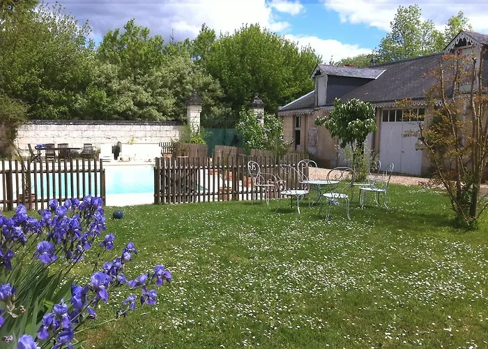 D' Hotes La Lucasserie Bed & Breakfast