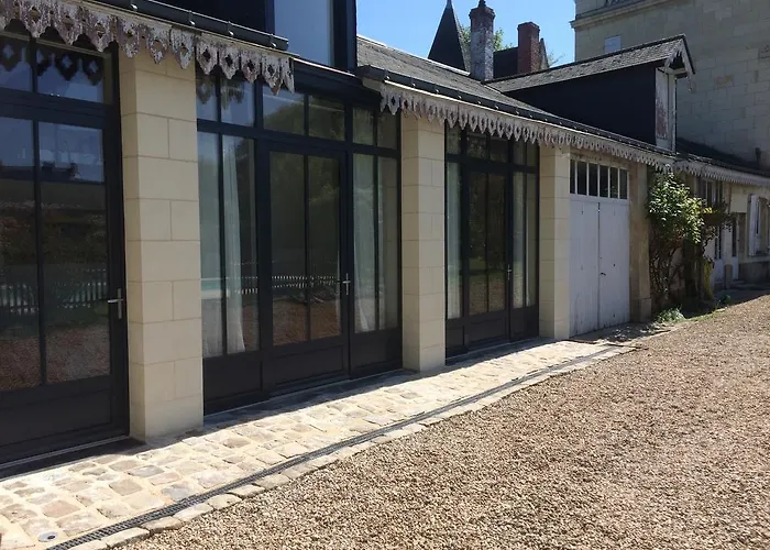 D' Hotes La Lucasserie Bed & Breakfast